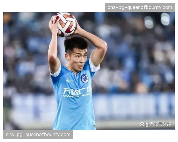 北京国安边后卫何宇鹏受伤：冯博轩获争夺主力机会